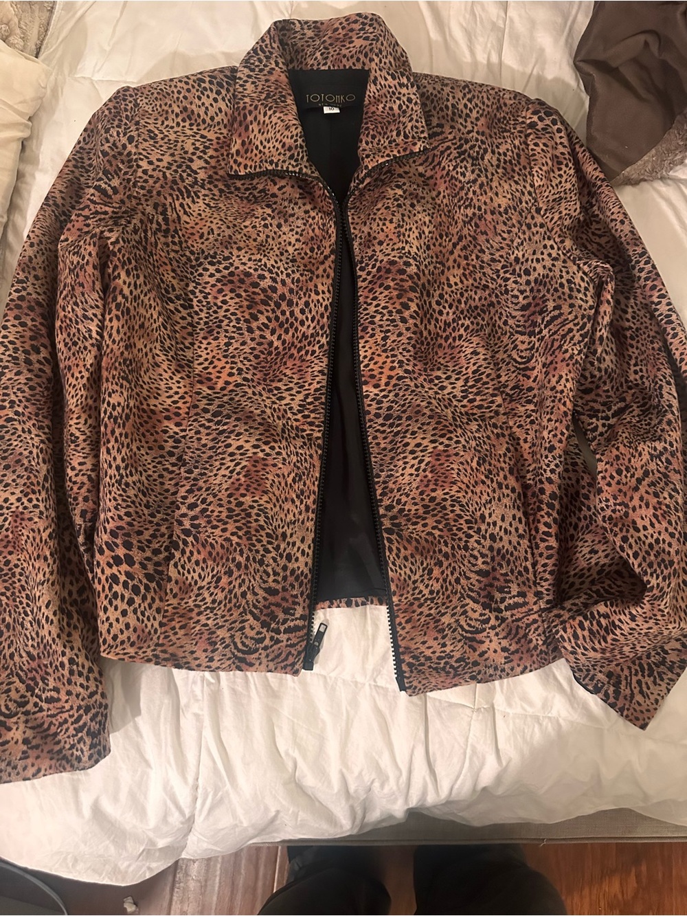 Leopard print zip up jacket - Picture 2 of 5